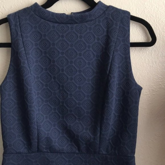 NWT LOFT Zipper Textured Dress Size 4 NAVY - Picture 4 of 7